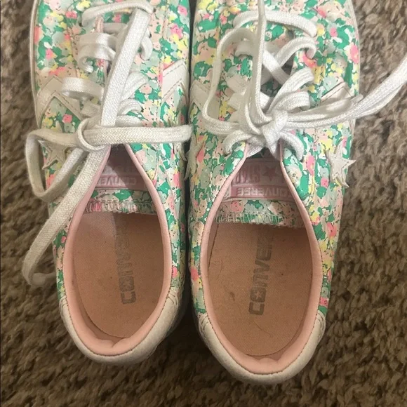 EUC Converse All Stars Women’s Floral Sneakers size 6 - Picture 8 of 8